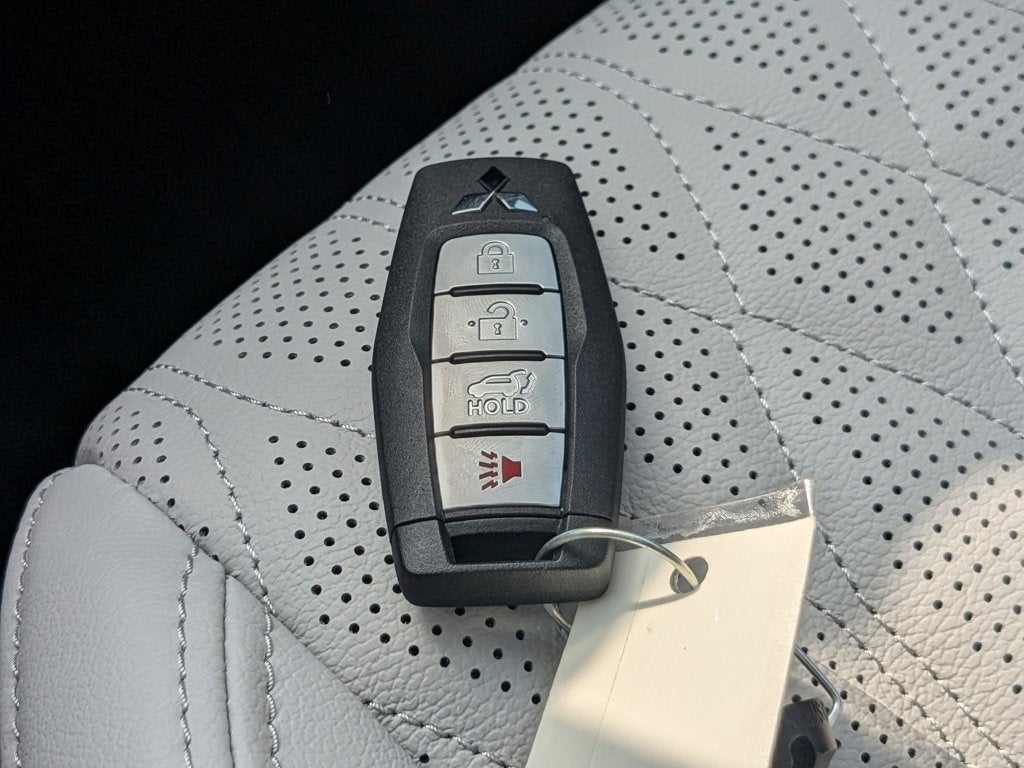 2025 Mitsubishi Outlander Platinum