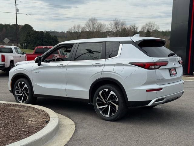 2025 Mitsubishi Outlander PHEV SE