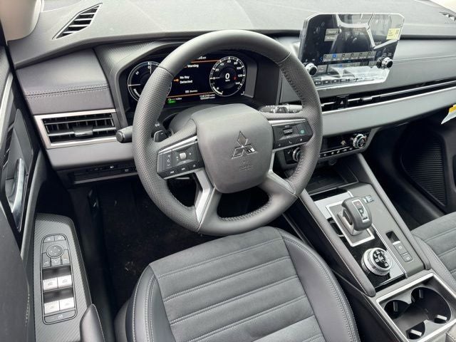 2025 Mitsubishi Outlander PHEV SE