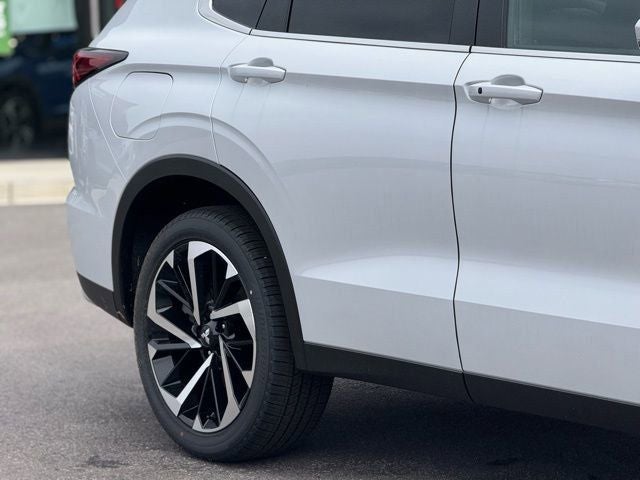 2025 Mitsubishi Outlander PHEV SE