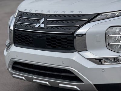 2025 Mitsubishi Outlander PHEV SE