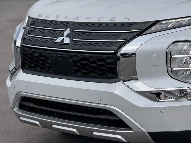 2025 Mitsubishi Outlander PHEV SE