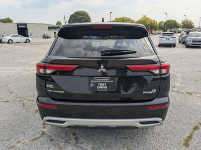 2024 Mitsubishi Outlander PHEV SE