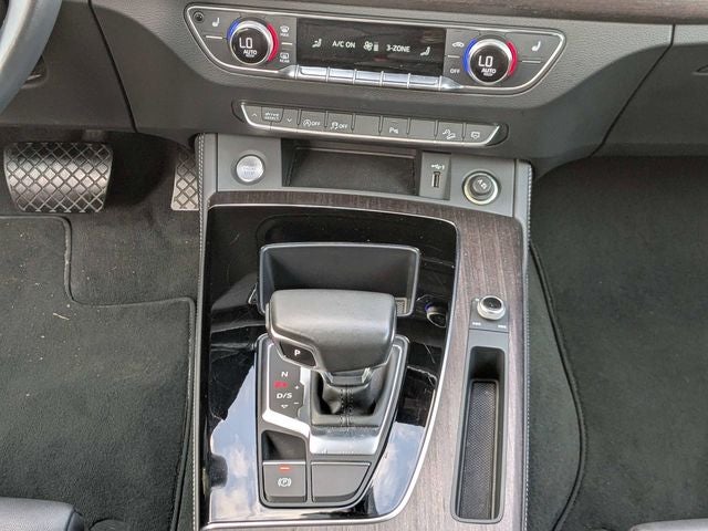 2024 Audi Q5 45 S line Premium quattro