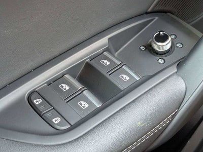 2024 Audi Q5 45 S line Premium quattro