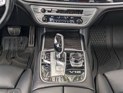 2021 BMW 7 Series M760i