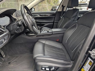 2021 BMW 7 Series M760i
