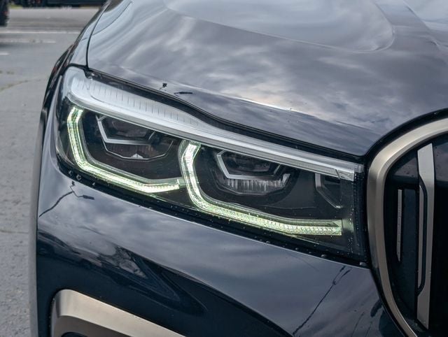2021 BMW 7 Series M760i